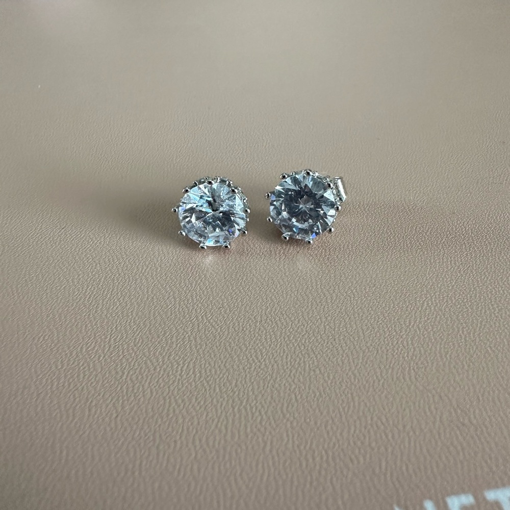 Crystal Studs